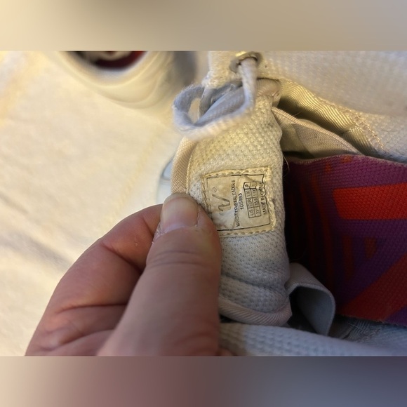 White competition cheer shoe by varsity - Picture 4 of 5